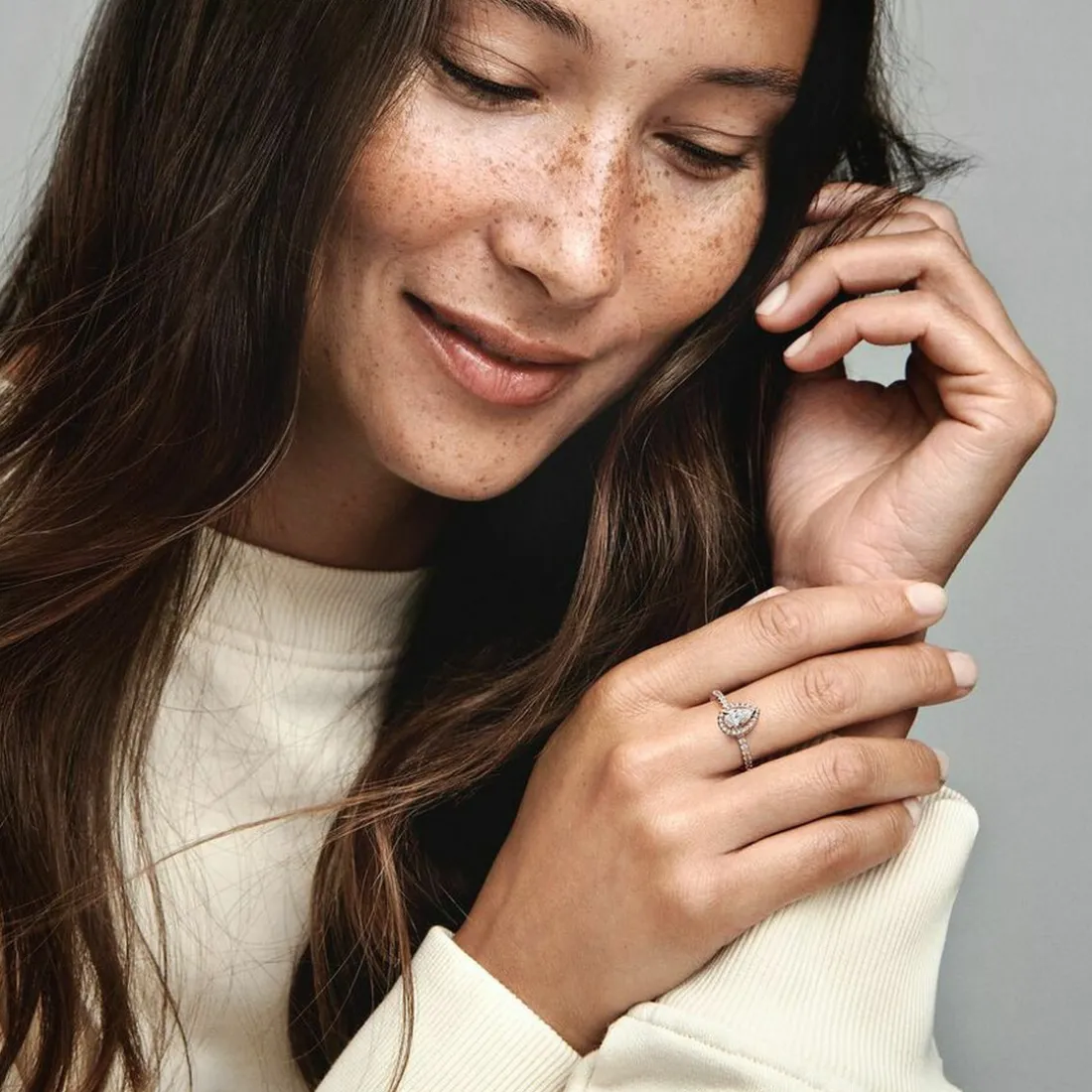 Bague Halo Poire Scintillant Rose