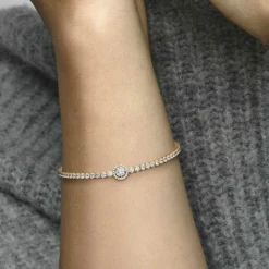 Bracelet Rivière Halo Scintillant – Pandora Timeless