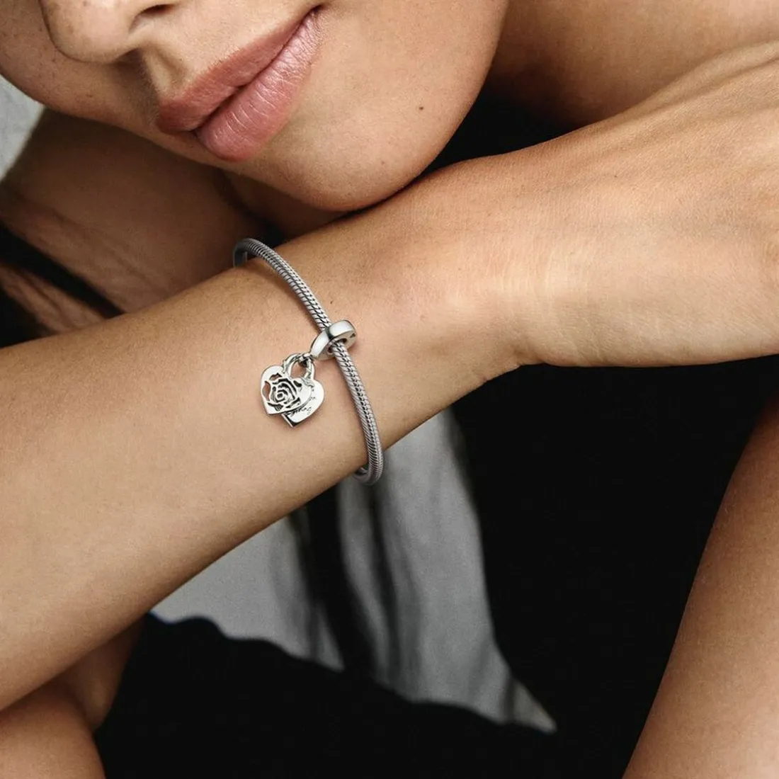 Charm double pendant Pandora Moments Cadenas & cœur