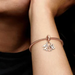 Charm Pendant Pandora Moments Lettres Family (Famille)