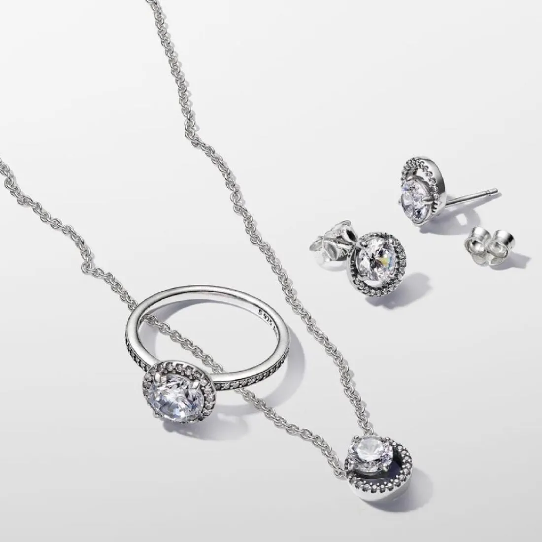 Clous d’Oreilles Halo Scintillant