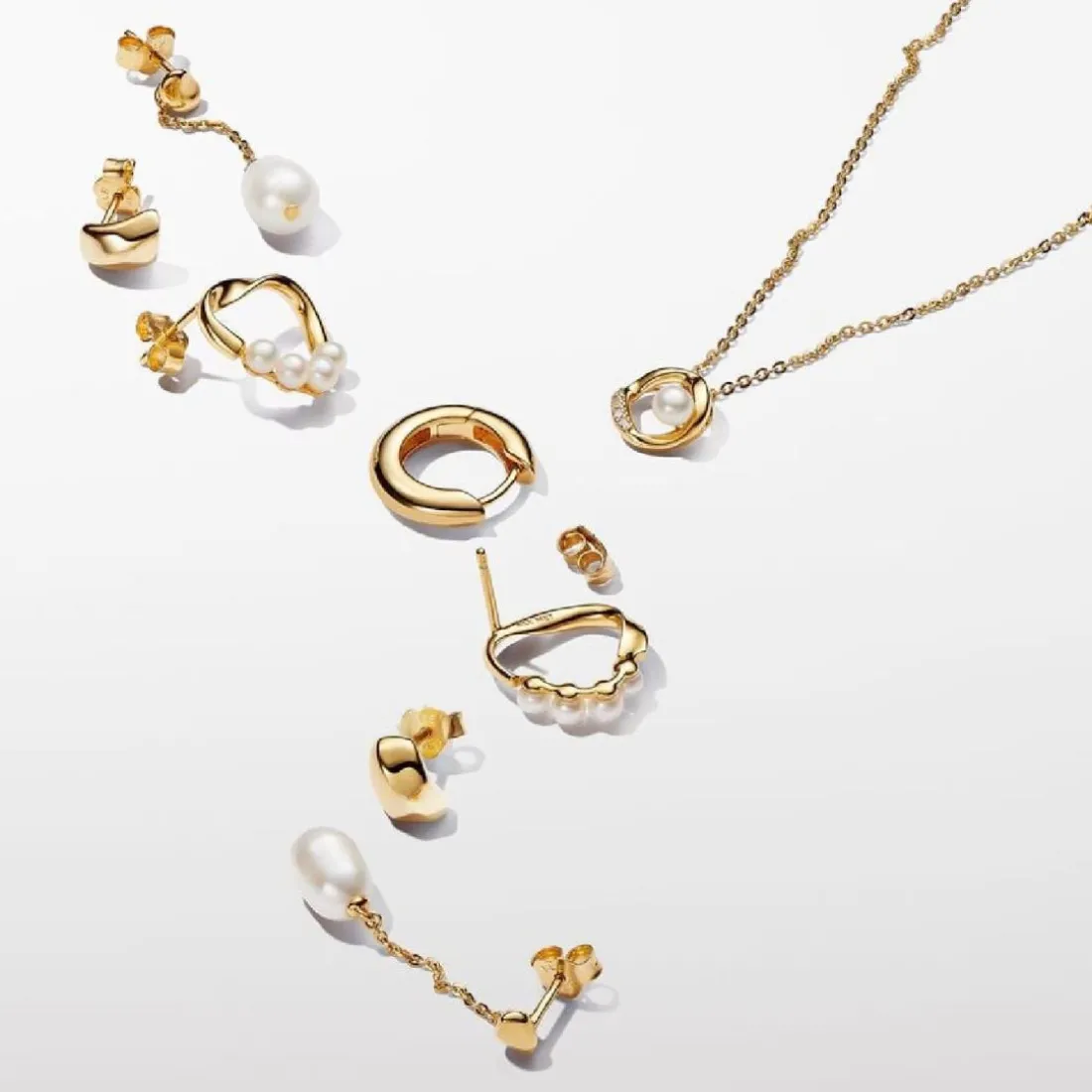 Collier plaqué or 14 carats avec perle d'eau douce de culture traitée blanche et zircon cubique transparent